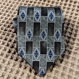 Haggar Clothing Co. | Brown and Gray‎ Geometric Neck Tie for Formal Occasions